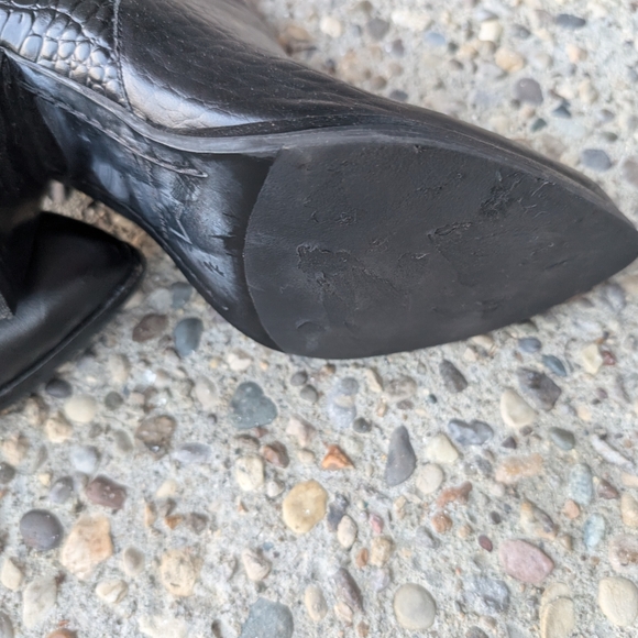 MARC FISHER BOOTIES. SIZE 9.5 - Picture 8 of 10